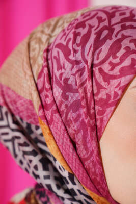 Çiçekli Karışık Desenli Eşarp Kırmızı - Thumbnail