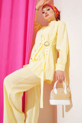 Yan Kemerli Düğmeli İkili Takım Sarı - Thumbnail