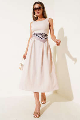 Pazarium - Sırtı U Yaka Elbise Bej