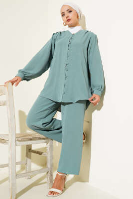 Pazarium - V Yaka Brit Düğmeli Ayrobin İkili Takım Çağla Yeşili