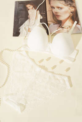 Pazarium - Destekli Çapraz İpli Kurdeleli Mikro Sütyen Takım Ekru