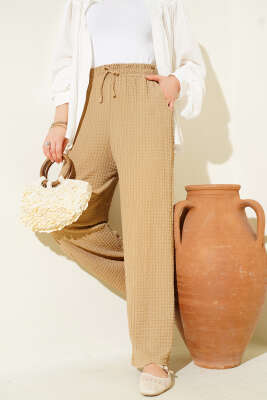 Pazarium - Bel İpli Kabartmalı Pantolon Camel