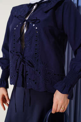 Bebe Yaka Nakışlı Bağlamalı Bluz Lacivert - Thumbnail