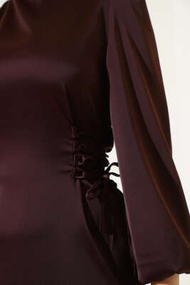 Yanları Çapraz İp Bağlamalı Saten Elbise Acı Kahve - Thumbnail