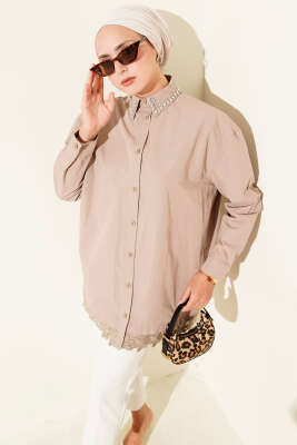 Pazarium - Yakası Taşlı Dantelli Gömlek Vizon