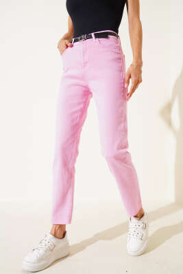 Pazarium - Kemerli Kesik Paça Pantolon Pembe