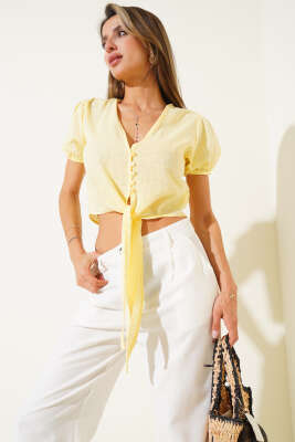 Pazarium - Önü Brit Düğmeli Bağlamalı Crop Sarı