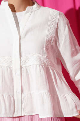 Dantel Detaylı Kısa Bluz Ekru - Thumbnail