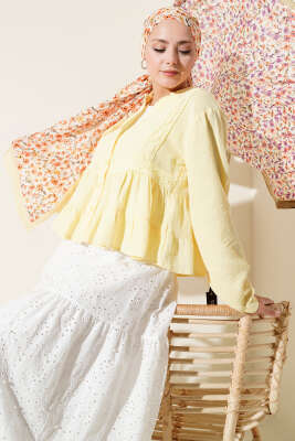 Dantel Detaylı Kısa Bluz Sarı - Thumbnail