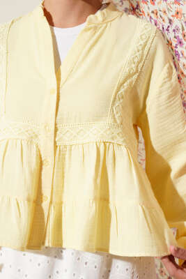 Dantel Detaylı Kısa Bluz Sarı - Thumbnail