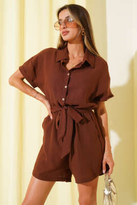 Tahta Düğmeli Kuşaklı Mini Tulum Kahve - Thumbnail