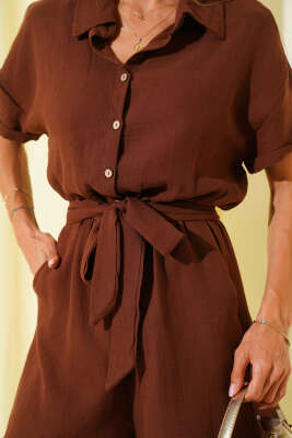 Tahta Düğmeli Kuşaklı Mini Tulum Kahve - Thumbnail