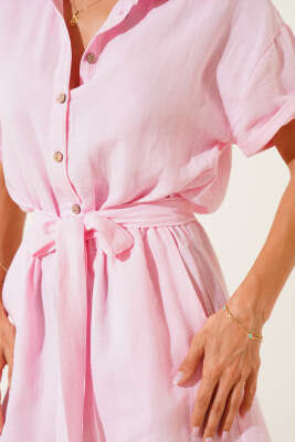 Tahta Düğmeli Kuşaklı Mini Tulum Pembe - Thumbnail