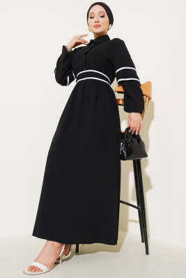 Pazarium - Yarım Düğmeli Garnili Kuşaklı Elbise Siyah