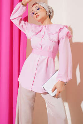 Pazarium - Bebe Yaka Dantelli Gömlek Pembe