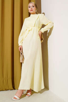 Pazarium - Pelerinli İp Kuşaklı Elbise Sarı