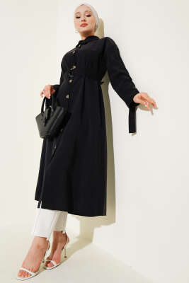 Pazarium - Tahta Düğmeli Kuşaklı Tensel Uzun Gömlek Siyah