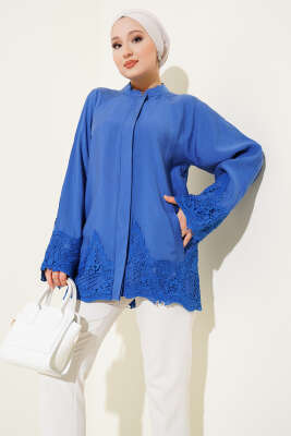 Pazarium - Dantel Detaylı Gizli Düğmeli Gömlek Mavi