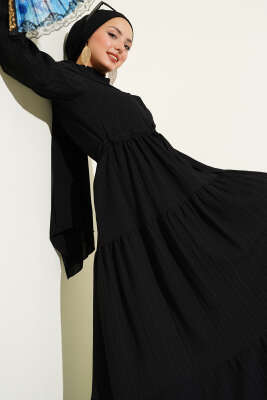 Pazarium - Bel Tünelli Düğmeli Ağaç Kabuğu Elbise Siyah