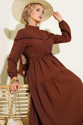 Pazarium - Bel Tünelli Düğmeli Ağaç Kabuğu Elbise Kahve