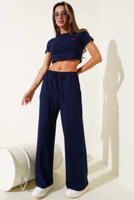 Kalp Nakış Detaylı Crop İkili Takım Lacivert - Thumbnail