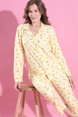 Pazarium - Limon Desenli Düğmeli Süet Pijama Takımı Sarı