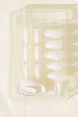 24'lü Kendinden Yapışkanlı Takma Tırnak Ekru - Thumbnail