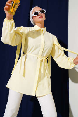 Pazarium - İp Kuşaklı Omuz Pelerinli Gömlek Sarı