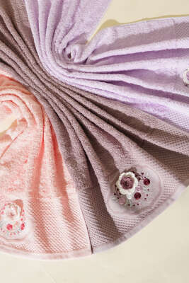 Çiçek Nakışlı 3'lü Yüz Havlu Set Asorti 2 - Thumbnail