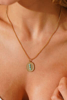 Pazarium - Mini Renkli Taşlı Oval Kolye Gold