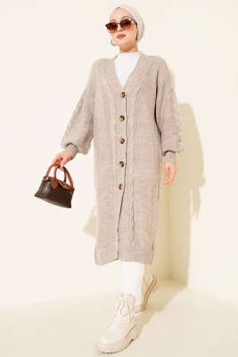 Sarmal Detaylı Düğmeli Uzun Triko Hırka Bej - Thumbnail