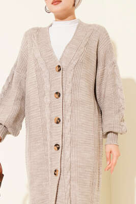 Sarmal Detaylı Düğmeli Uzun Triko Hırka Bej - Thumbnail