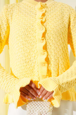 Fırfırlı Düğmeli Kısa Triko Hırka Sarı - Thumbnail