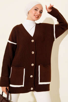 Pazarium - Cepli Gold Düğmeli Triko Hırka Kahve