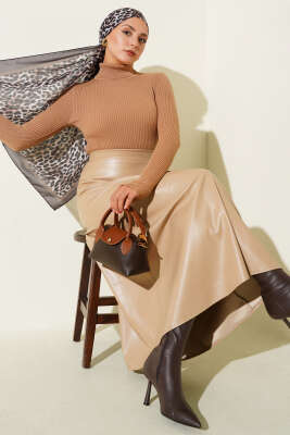 Balıkçı Yaka Parmak Geçirmeli Triko Kazak Latte - Thumbnail