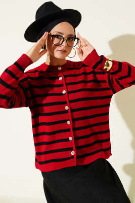 Pazarium - Çizgili Düğme Detaylı Kısa Triko Hırka Kırmızı