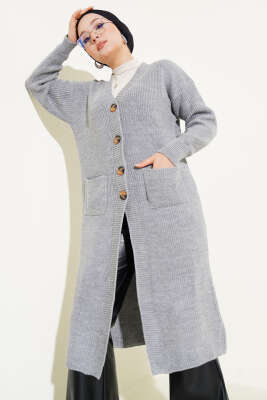 Pazarium - Düğmeli Cepli Uzun Triko Hırka Gri