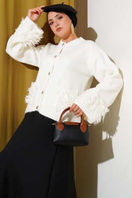 Pazarium - Püsküllü Düğme Detaylı Triko Hırka Ekru