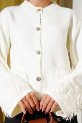 Püsküllü Düğme Detaylı Triko Hırka Ekru - Thumbnail