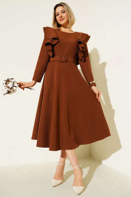 Omuz Volanlı Kemerli Elbise Kahve - Thumbnail