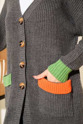 Renk Detaylı Salaş Füme Hırka - Thumbnail