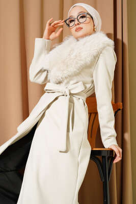 Yaka Kürk Detaylı Kaşe Kaban Bej - Thumbnail