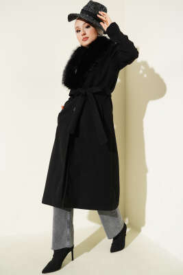 Pazarium - Yaka Kürk Detaylı Kaşe Kaban Siyah