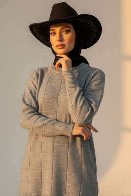 Pazarium - Kare Kabartmalı Yumoş Triko Tunik Gri