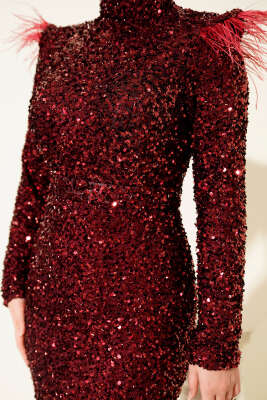 Omuzları Tüylü Pul Payet Abiye Elbise Bordo - Thumbnail