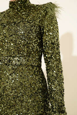 Omuzları Tüylü Pul Payet Abiye Elbise Haki - Thumbnail