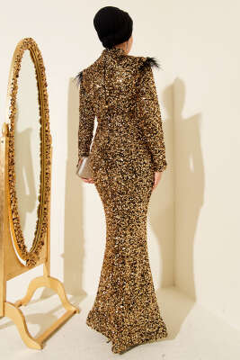 Omuzları Tüylü Pul Payet Abiye Elbise Siyah Gold - Thumbnail