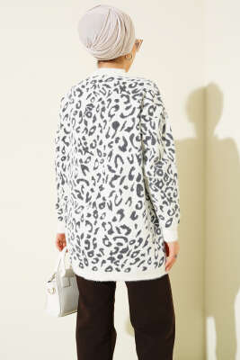 Leopar Desen Detaylı Sakallı Kazak Beyaz - Thumbnail