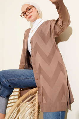 Pazarium - Zigzag Desenli Düğmeli Merserize Hırka Vizon