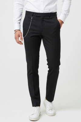 Pazarium - Dar Paça Zincir Detaylı Erkek Kumaş Pantolon Siyah